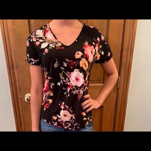 Daytrip shortsleeved top